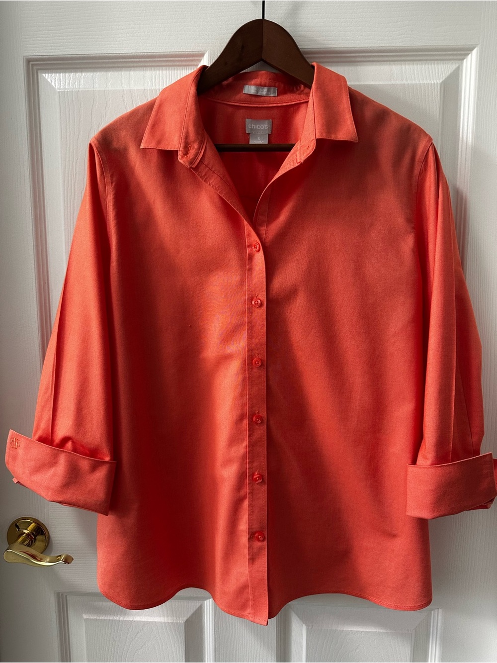 Chico’s No Iron Chic Stretch Cuffed Blouse Coral Size 3 (XL) Vibrant Coastal